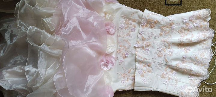 Платье праздничное