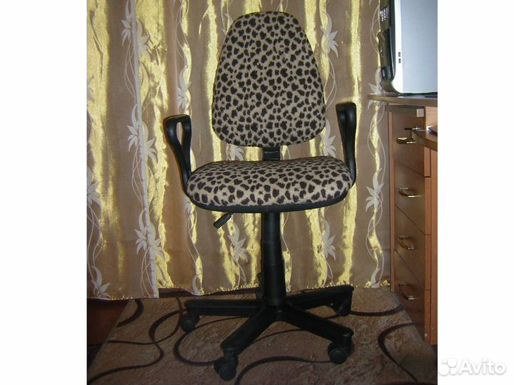 Компьютерное кресло