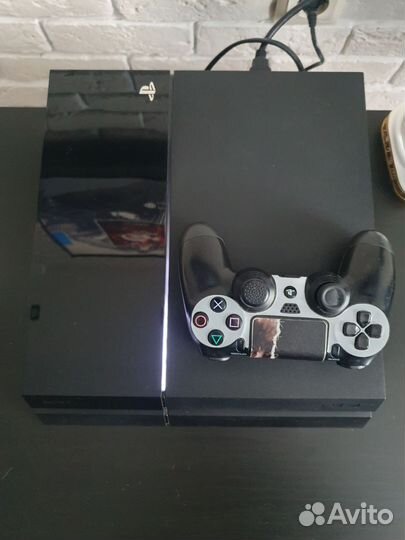 Игровая приставка PS 4