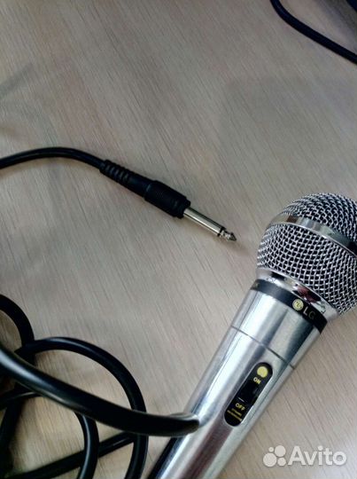 LG-ACC-M900K динамический микрофон караоке