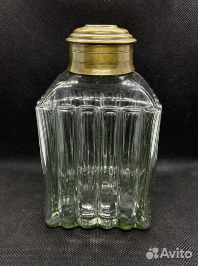 Чайница. Урановое стекло. братьев Федоровских