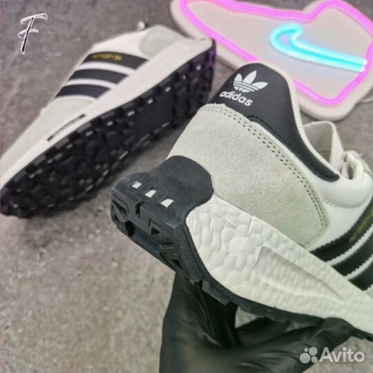 Кроссовки Adidas Retropy Новые