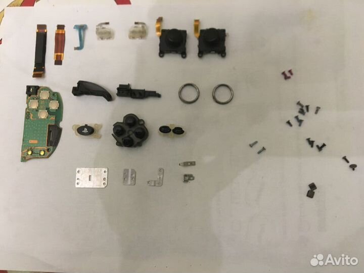 Детали PS Vita