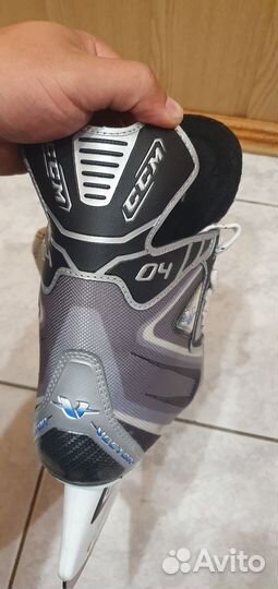 Коньки ccm vector 04 skates