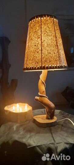 Лампа настольная декоративная