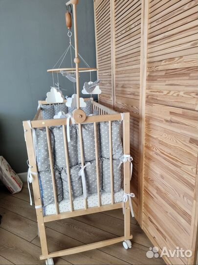 Детская кроватка качалка