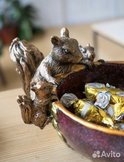 Конфетница статуэтка ключница