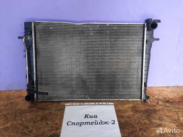 Радиатор основной 2.0л диз. Kia Sportage 2, 2006г