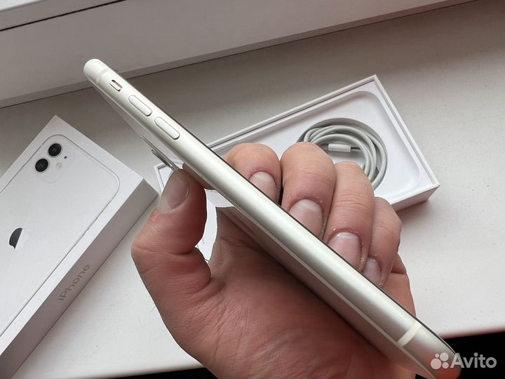 iPhone 11, 128 ГБ
