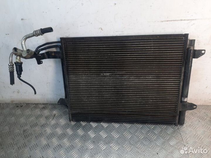 Радиатор кондиционера Volkswagen Touran минивэн