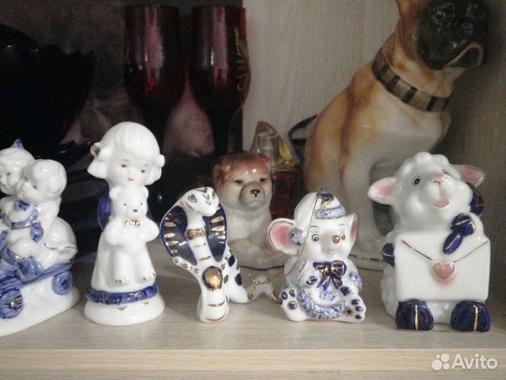 Фарфоровые статуэтки