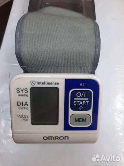 Тонометр на запястье omron R2