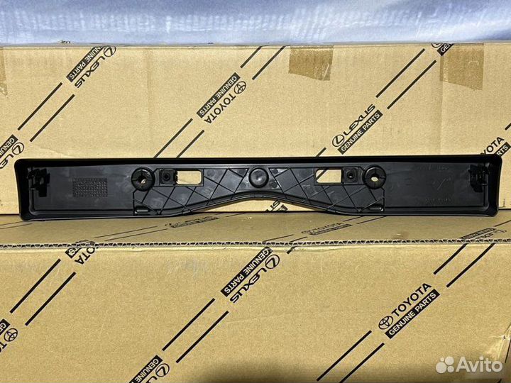 Подиум гос. номера Lexus Rx 3