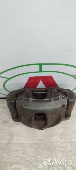 Суппорт тормозной передний правый Toyota Avensis