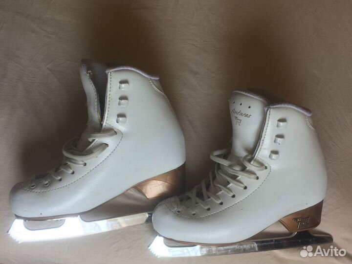 Фигурные коньки risport