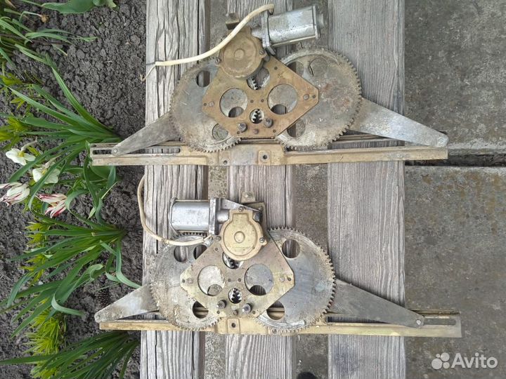 Генератор, електростеклоподъемники