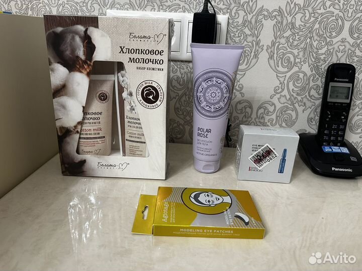 Набор косметики для лица и тела