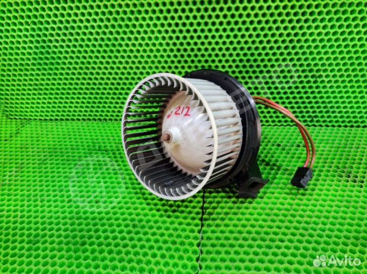 Моторчик отопителя Mercedes-Benz E W212