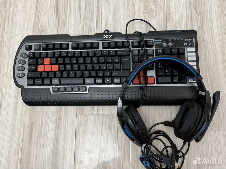 Наушники Sades