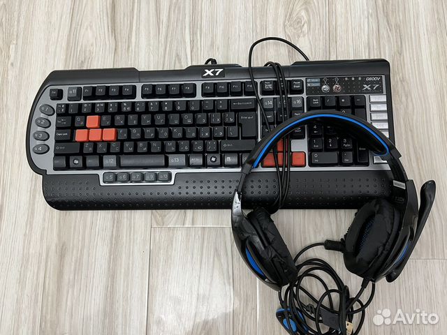 Наушники Sades