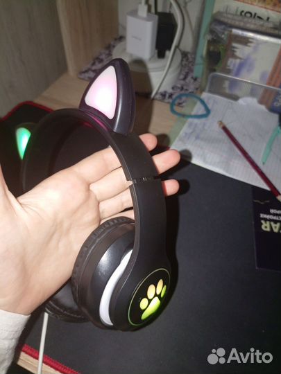 Беспроводные наушники накладные с подстветкой