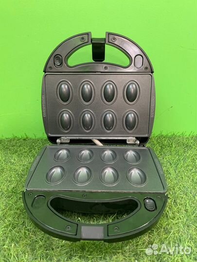 Мультипекарь RED solution RMB-611, черный