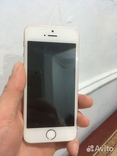 iPhone SE, 32 ГБ