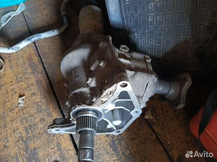 Угловой редуктор Рено Дастер 1