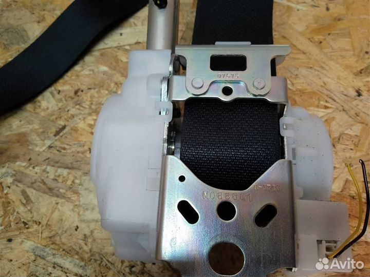 Ремень безопасности Lexus RX200t/RX300/RX350/RX350L/RX450h/RX450hL