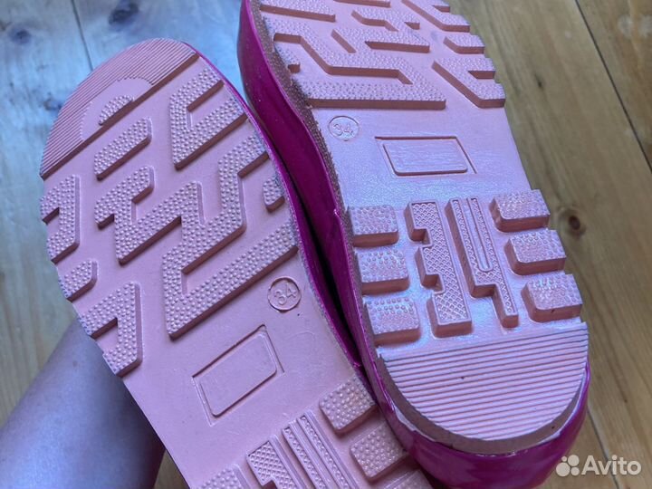 Резиновые сапоги 30 размер и 34 размер