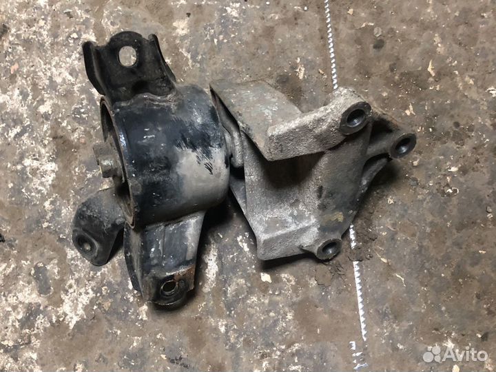 Опора кпп hyundai solaris