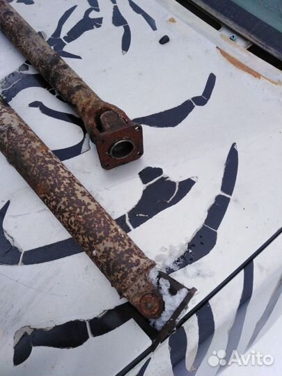 Вал карданный задний Kia Sportage 2.0 i 16V 4WD FE