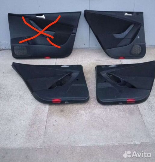 Volkswagen Passat B6 задние дверные карты