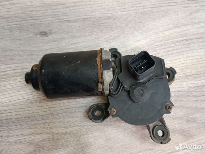 Моторчик стеклоочистителя передний kia Rio 1