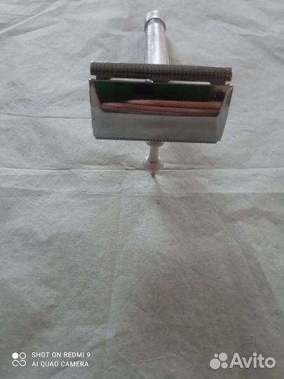 Бритвенный станок для двусторонних лезвий