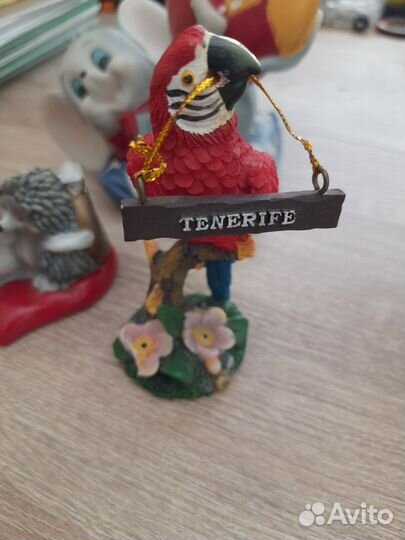 Статуэтки сувенирные