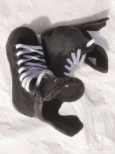 Коньки хоккейные детские 33 + защита