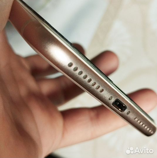 iPhone 8 Plus, 64 ГБ