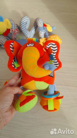 Развивающие игрушки для малышей до года
