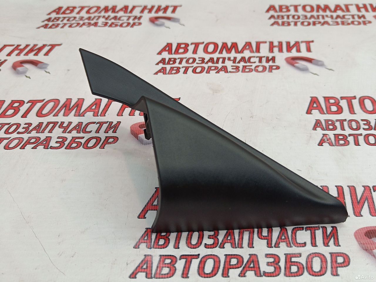 Уголок зеркала правый Киа Соул 3 SK3