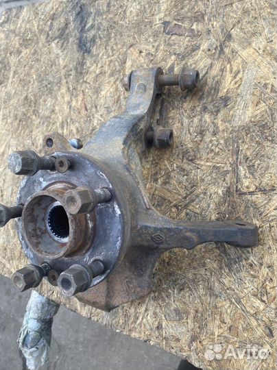Поворотный кулак renault laguna 2