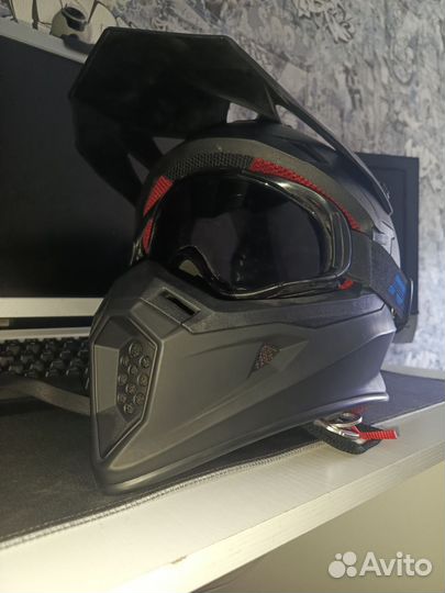 Кроссовый шлем origin