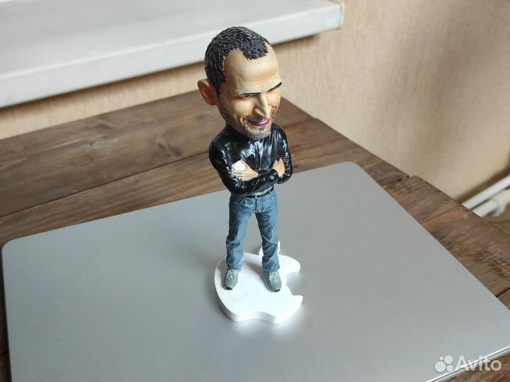 Статуэтка стив джобс