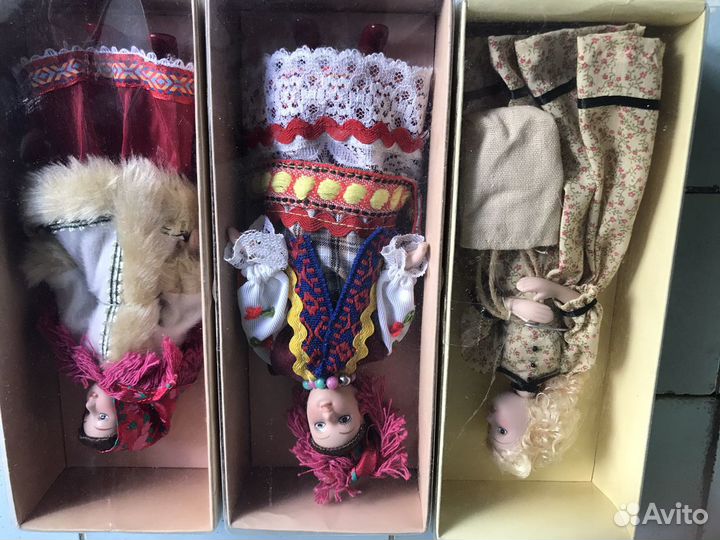 Коллекция фарфоровых кукол