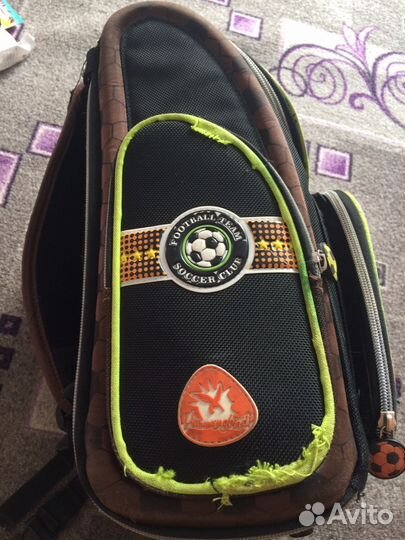 Школьный ранец