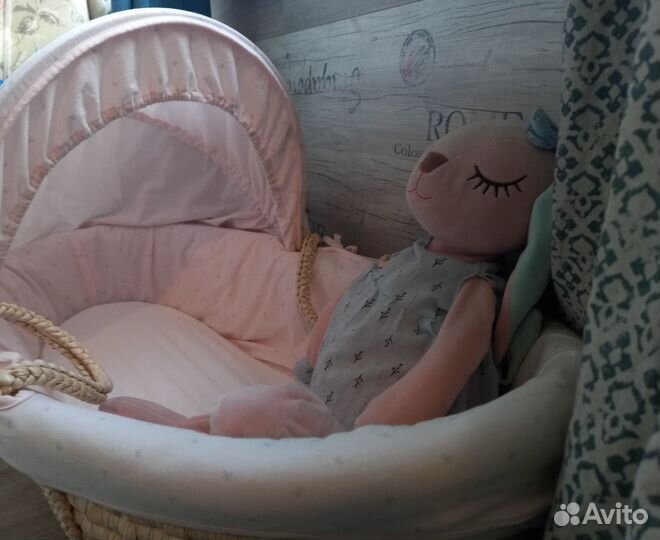 Плетеная корзина люлька