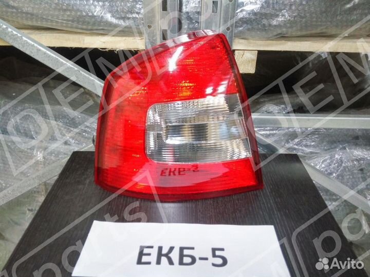 Фонарь левый Skoda Octavia