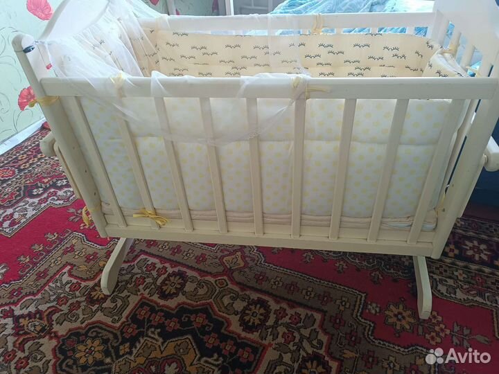 Детская кроватка
