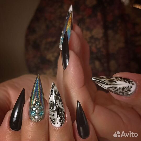 Маникюр-педикюр