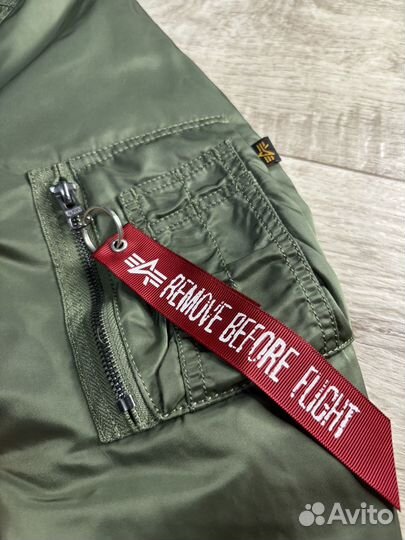 Бомбер alpha industries с капюшоном